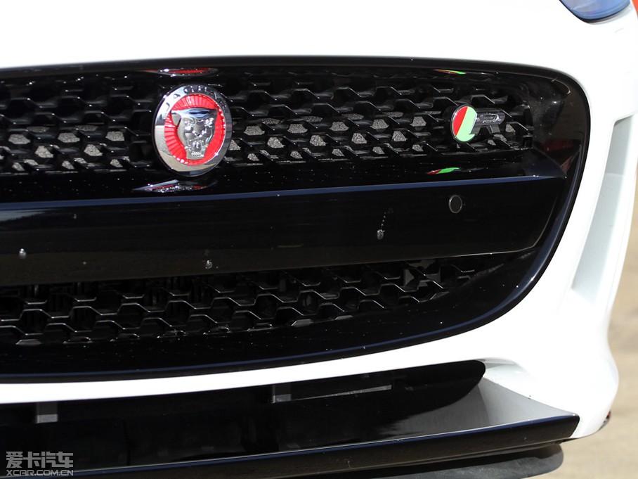 2015��ݱ�F-TYPE 5.0T V8 R Ӳ�