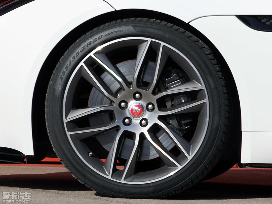 2015��ݱ�F-TYPE 5.0T V8 R Ӳ�