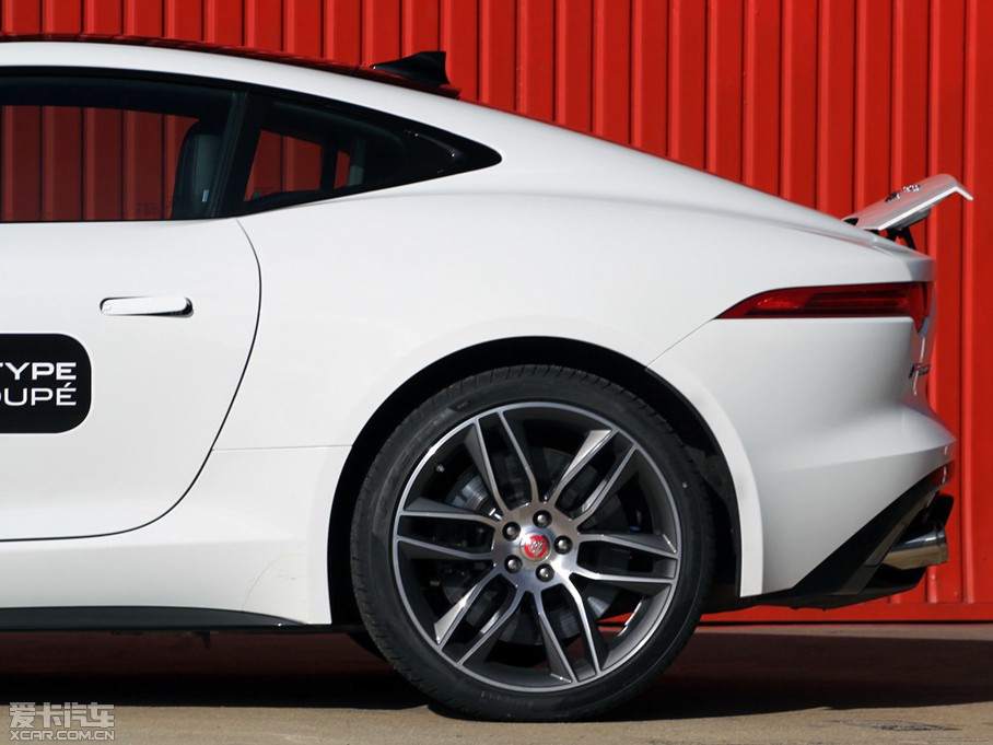 2015��ݱ�F-TYPE 5.0T V8 R Ӳ�
