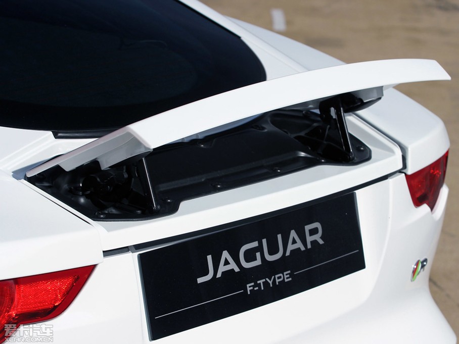 2015��ݱ�F-TYPE 5.0T V8 R Ӳ�