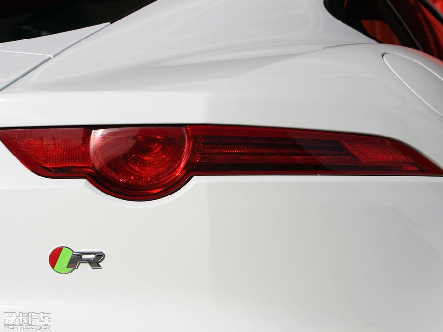 2015��ݱ�F-TYPE 5.0T V8 R Ӳ�