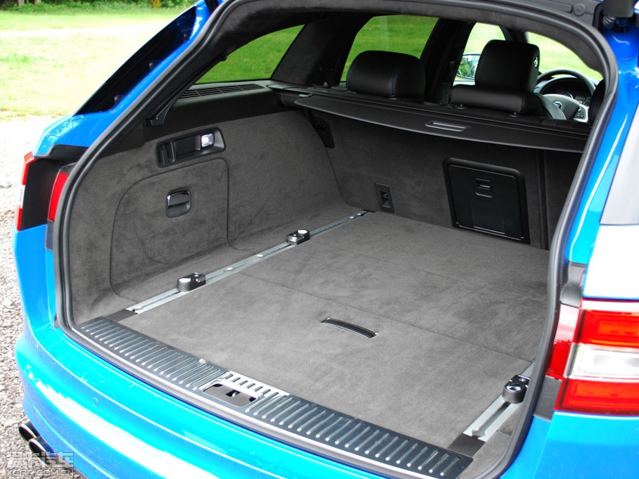 2014ݱXF R-S Sportbrake