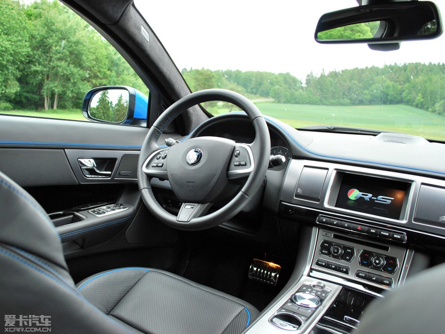 2014ݱXF R-S Sportbrake