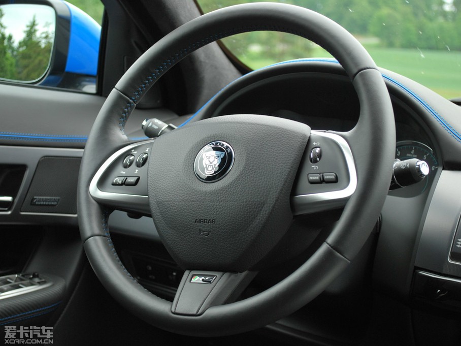 2014ݱXF R-S Sportbrake