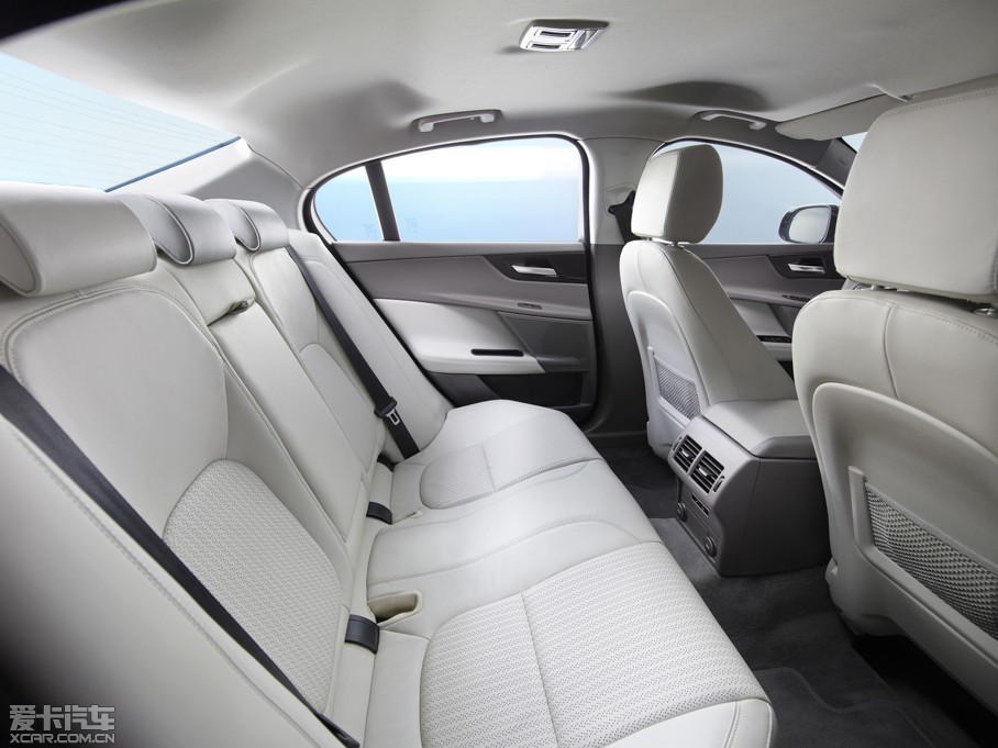 2015ݱXE 3.0T 340PS S