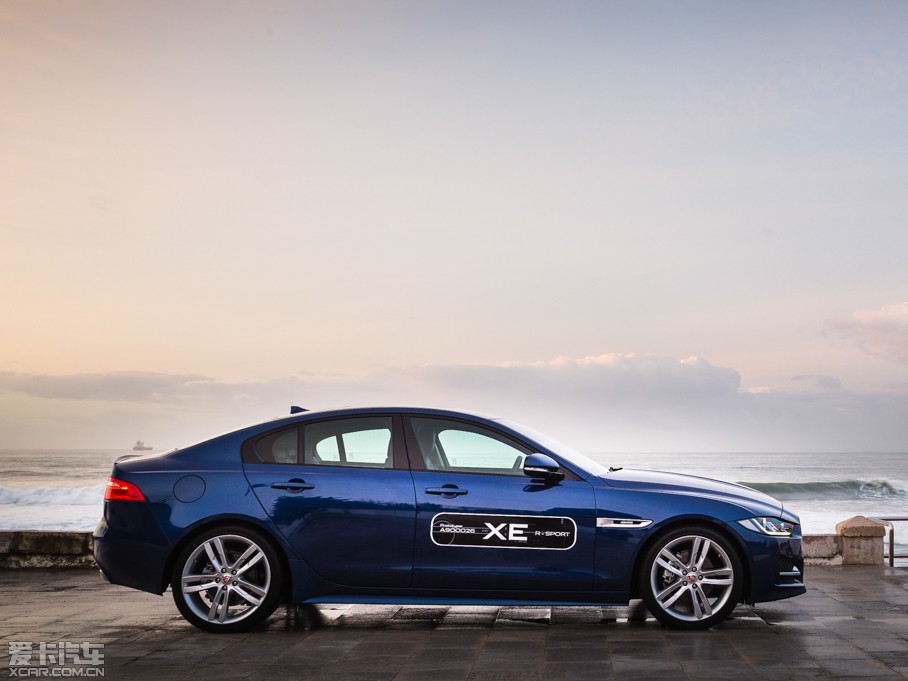 2015ݱXE 2.0T 240PS R-SPORT