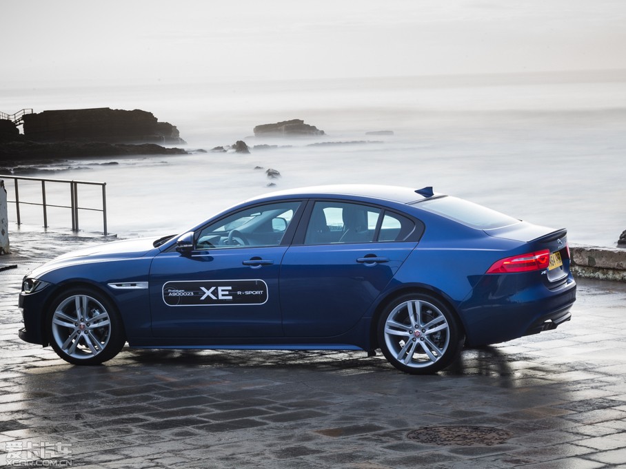 2015ݱXE 2.0T 240PS R-SPORT