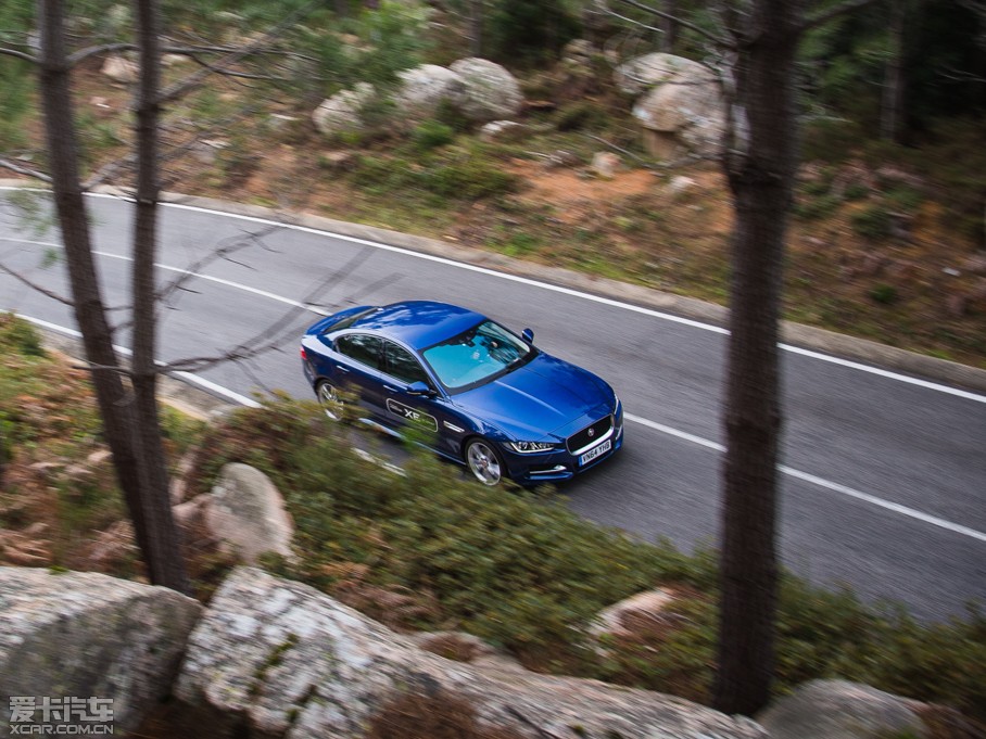 2015ݱXE 2.0T 240PS R-SPORT