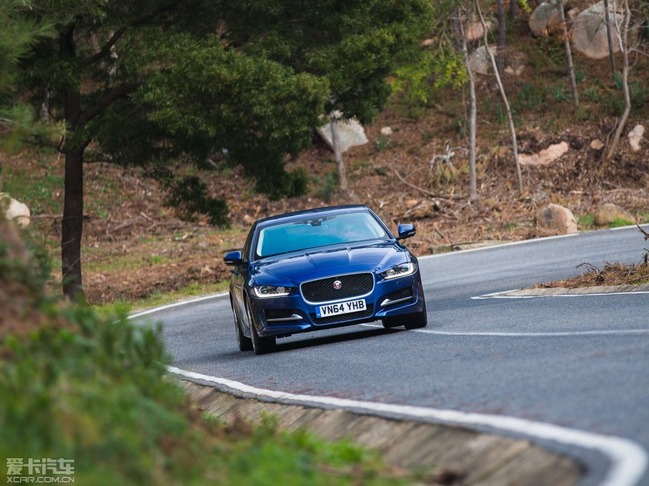 2015ݱXE 2.0T 240PS R-SPORT