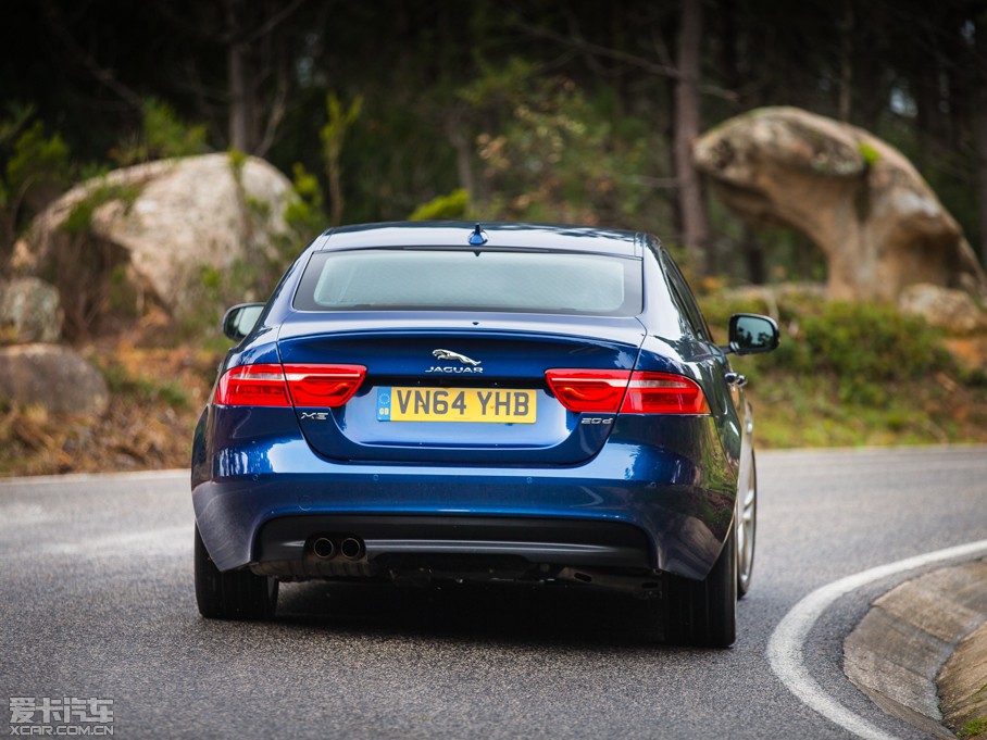 2015ݱXE 2.0T 240PS R-SPORT