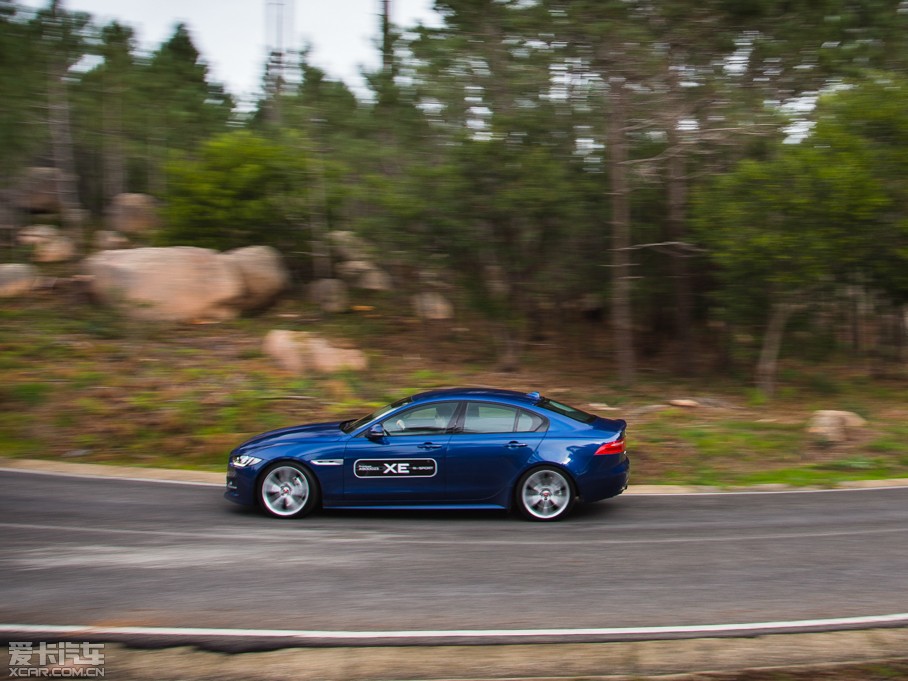 2015ݱXE 2.0T 240PS R-SPORT