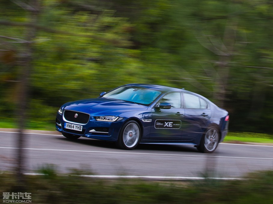 2015ݱXE 2.0T 240PS R-SPORT