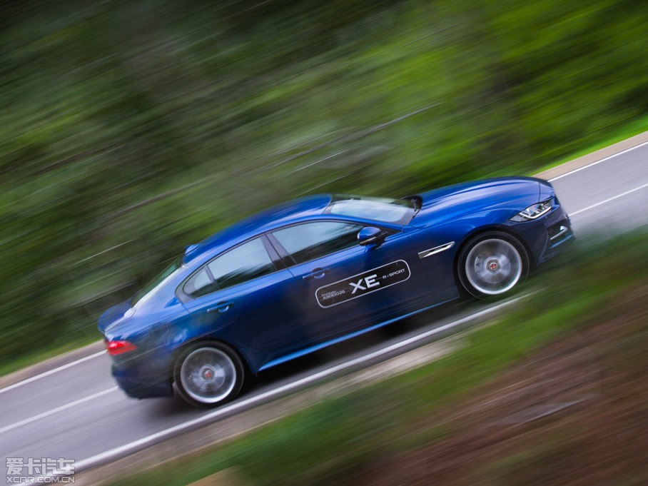 2015ݱXE 2.0T 240PS R-SPORT