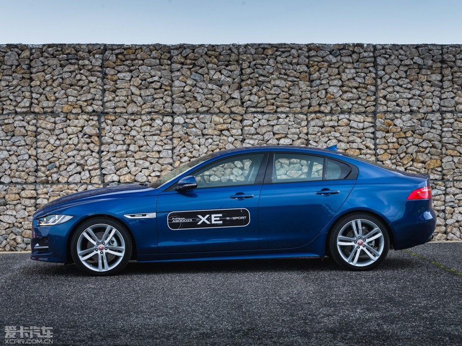 2015ݱXE 2.0T 240PS R-SPORT