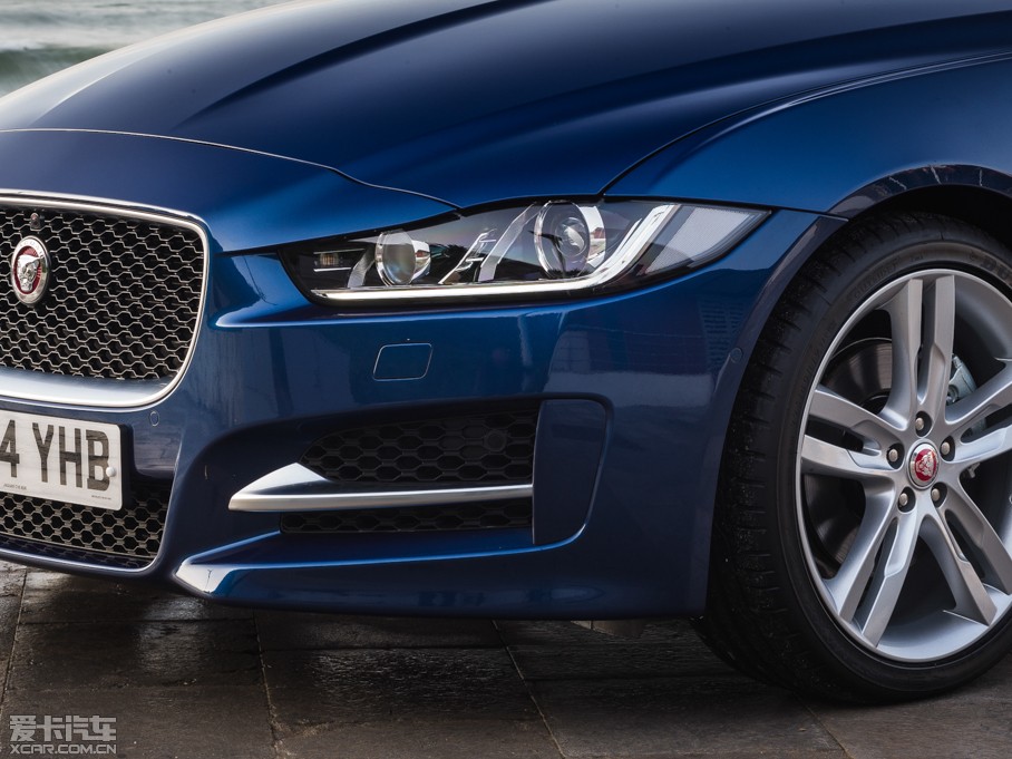 2015ݱXE 2.0T 240PS R-SPORT