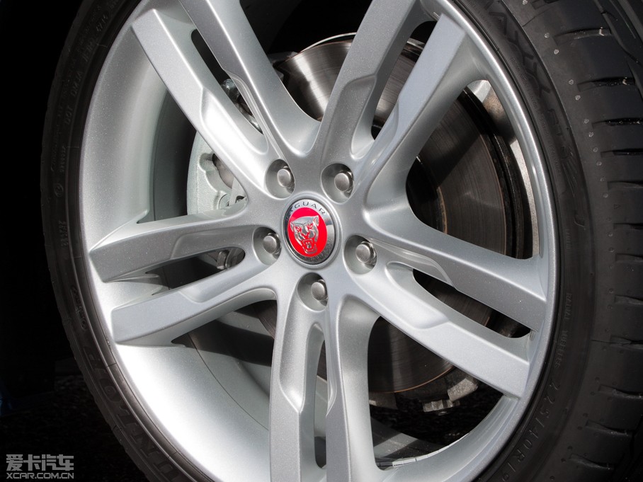 2015ݱXE 2.0T 240PS R-SPORT