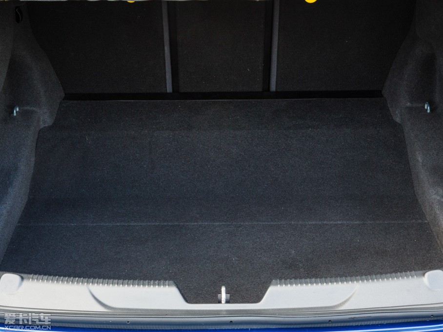 2015ݱXE 2.0T 240PS R-SPORT