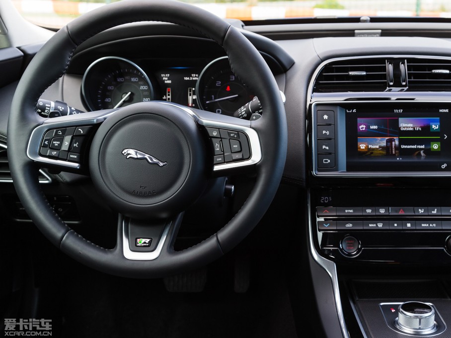 2015ݱXE 2.0T 240PS R-SPORT