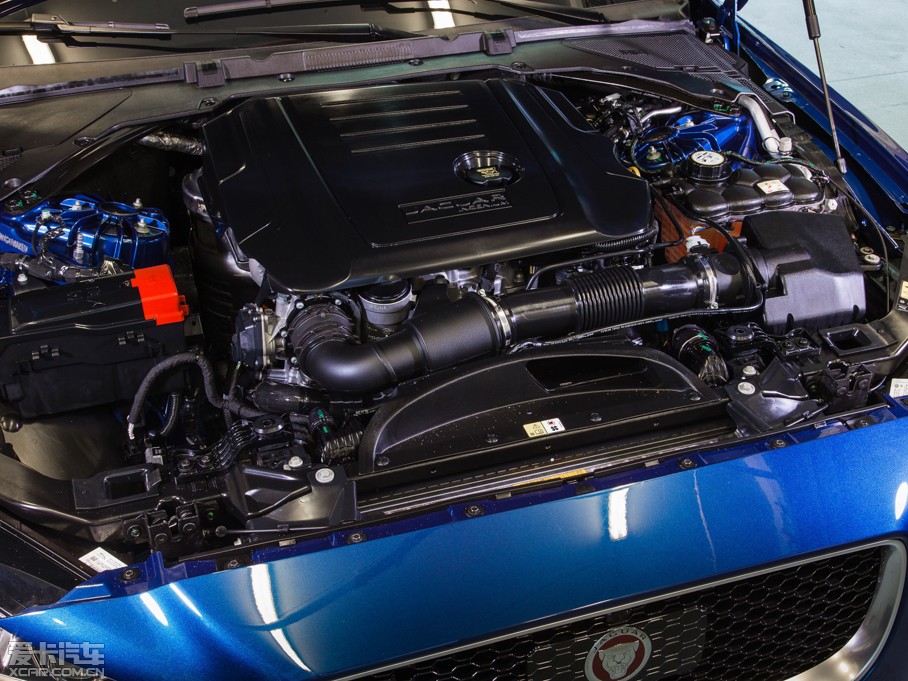 2015ݱXE 2.0T 240PS R-SPORT