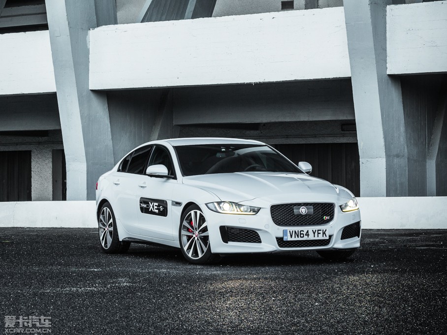 2015ݱXE 3.0T 340PS S