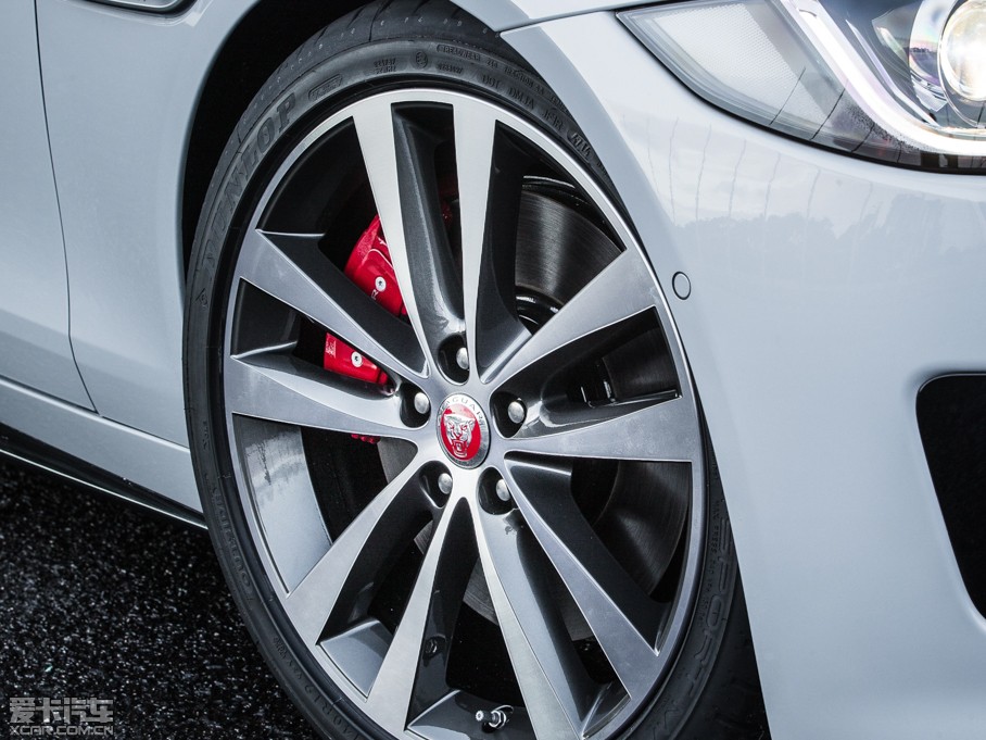 2015ݱXE 3.0T 340PS S