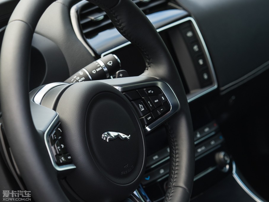 2015ݱXE 3.0T 340PS S