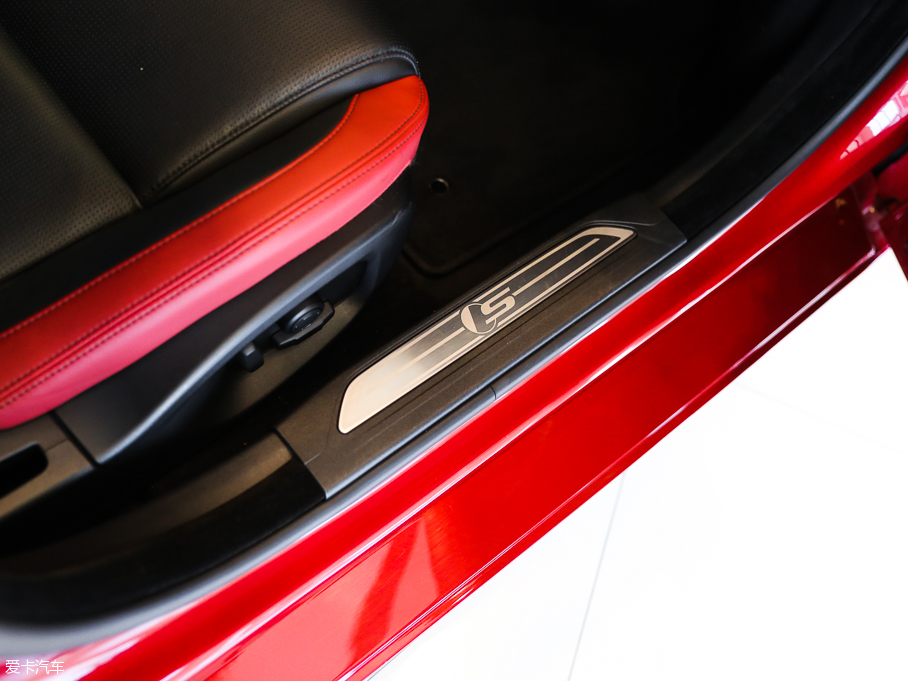 2015ݱXE 3.0T 340PS S