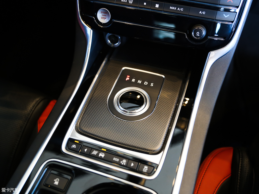 2015ݱXE 3.0T 340PS S