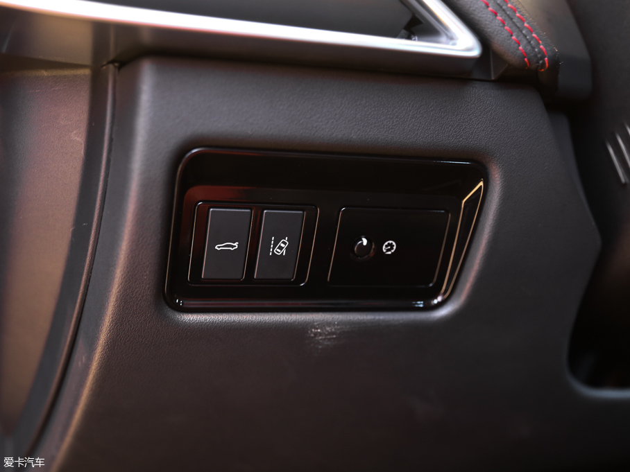 2015ݱXE 3.0T 340PS S