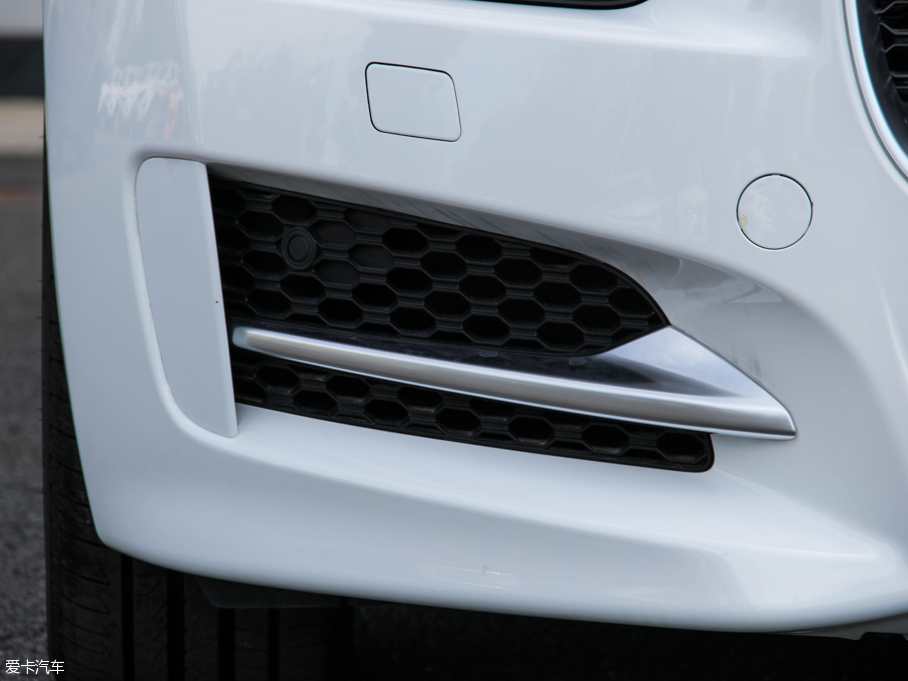 2015ݱXE 2.0T 200PS R-SPORT