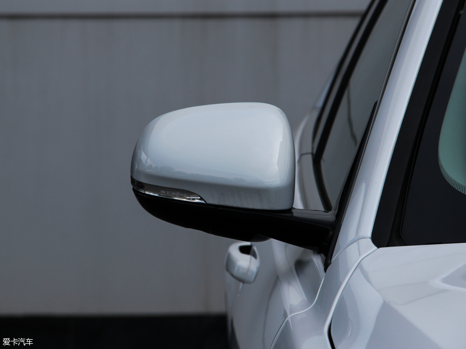 2015ݱXE 2.0T 200PS R-SPORT