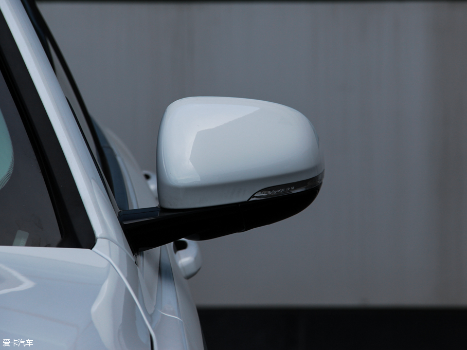 2015ݱXE 2.0T 200PS R-SPORT