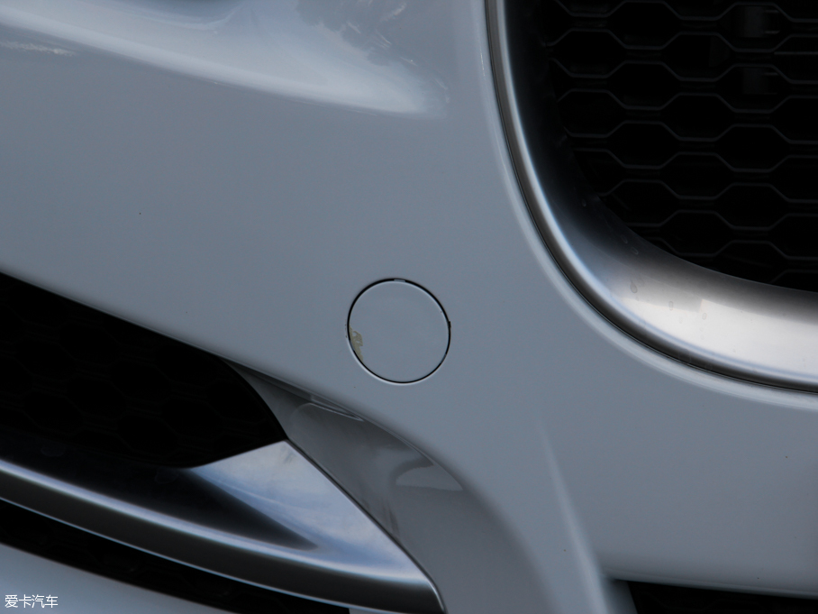 2015ݱXE 2.0T 200PS R-SPORT