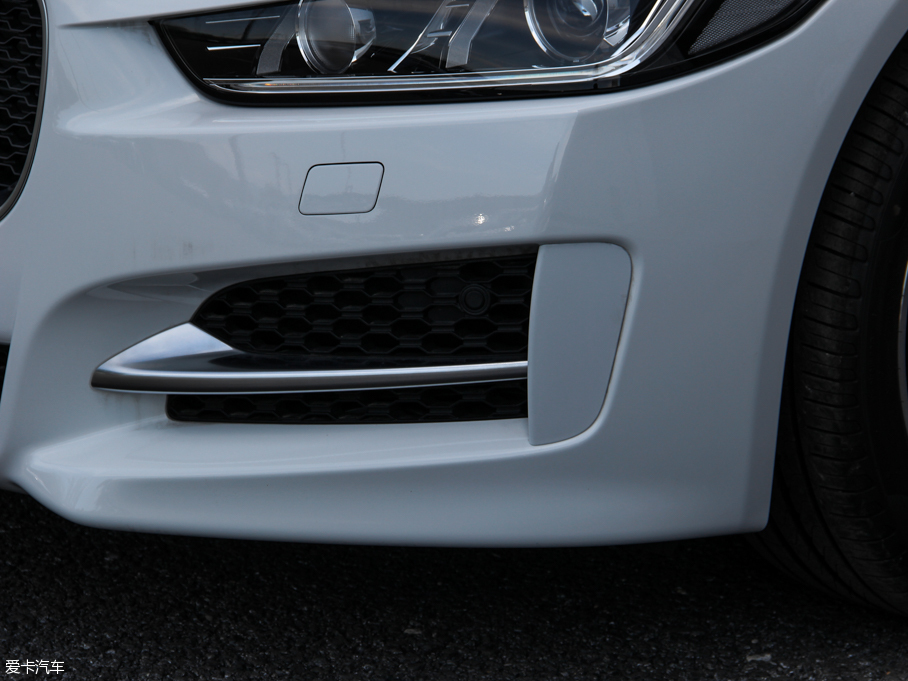 2015ݱXE 2.0T 200PS R-SPORT