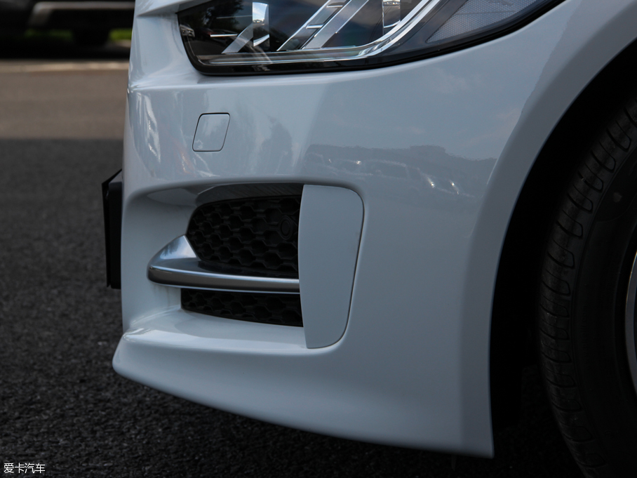 2015ݱXE 2.0T 200PS R-SPORT