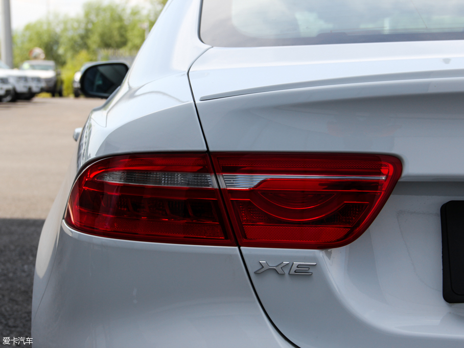 2015ݱXE 2.0T 200PS R-SPORT