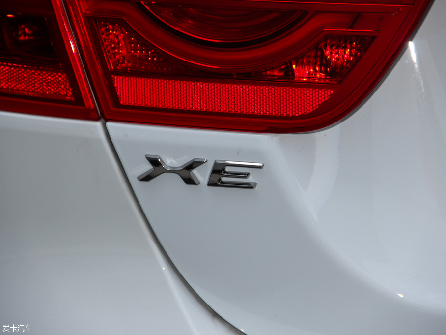 2015ݱXE 2.0T 200PS R-SPORT