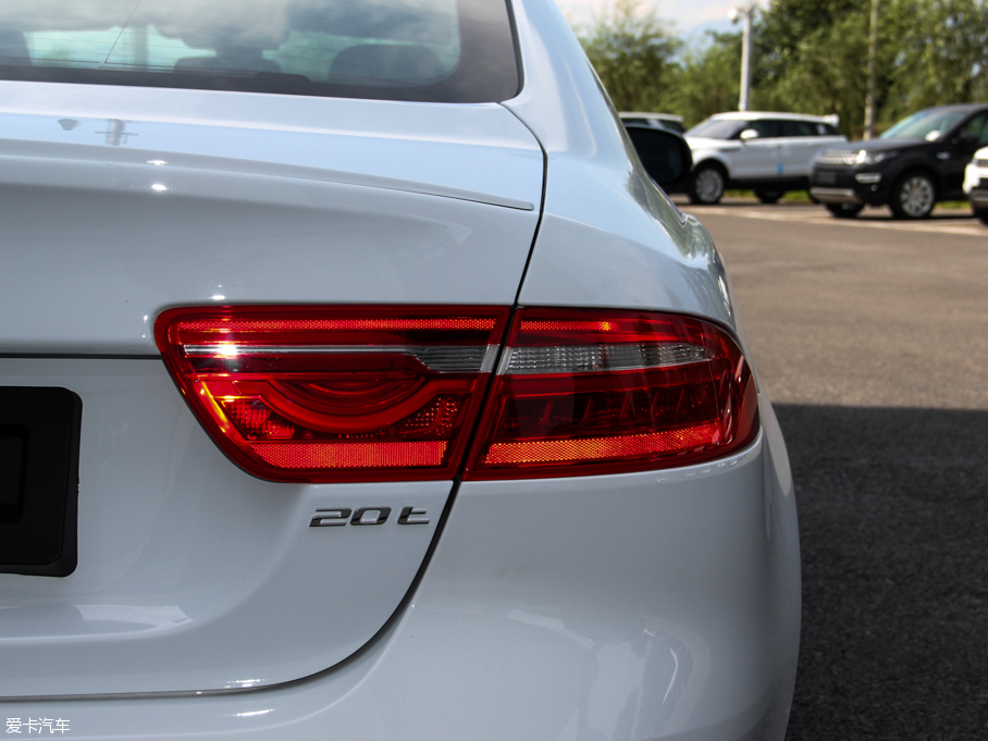 2015ݱXE 2.0T 200PS R-SPORT