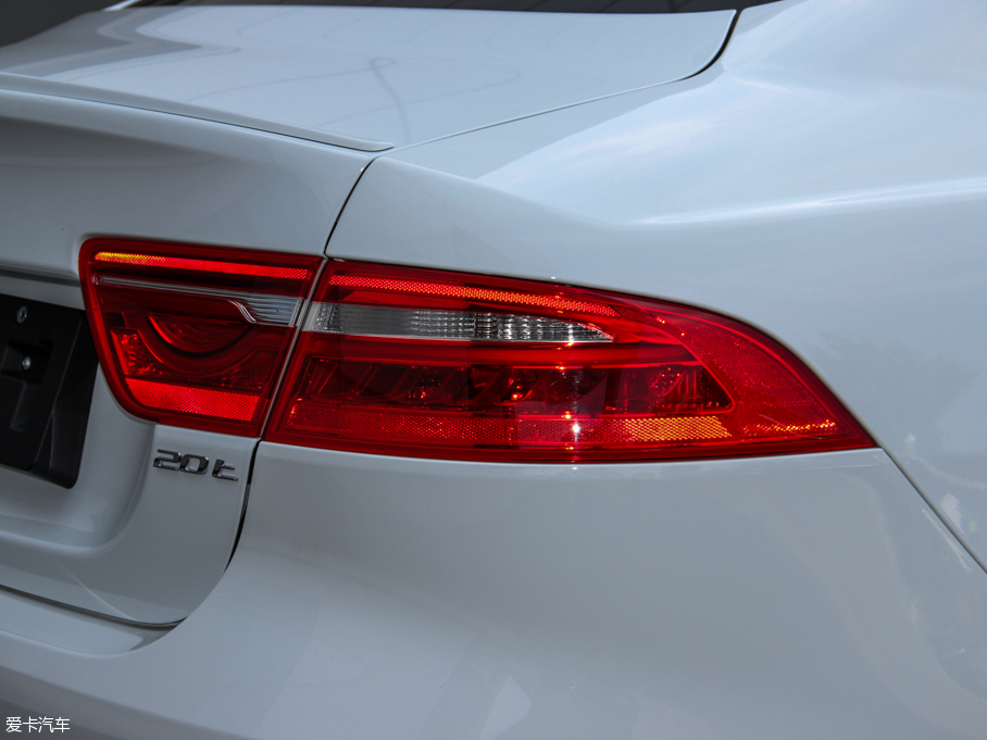 2015ݱXE 2.0T 200PS R-SPORT