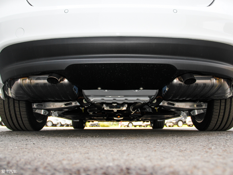 2015ݱXE 2.0T 200PS R-SPORT