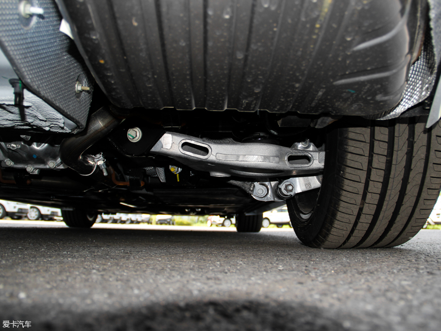 2015ݱXE 2.0T 200PS R-SPORT