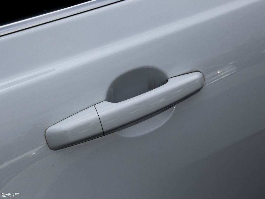 2015ݱXE 2.0T 200PS R-SPORT