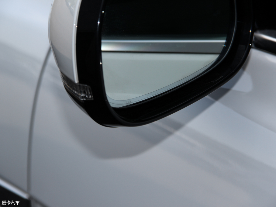 2015ݱXE 2.0T 200PS R-SPORT