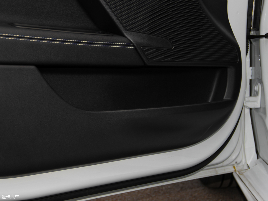 2015ݱXE 2.0T 200PS R-SPORT