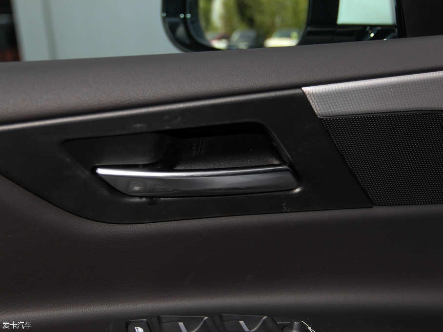 2015ݱXE 2.0T 200PS R-SPORT