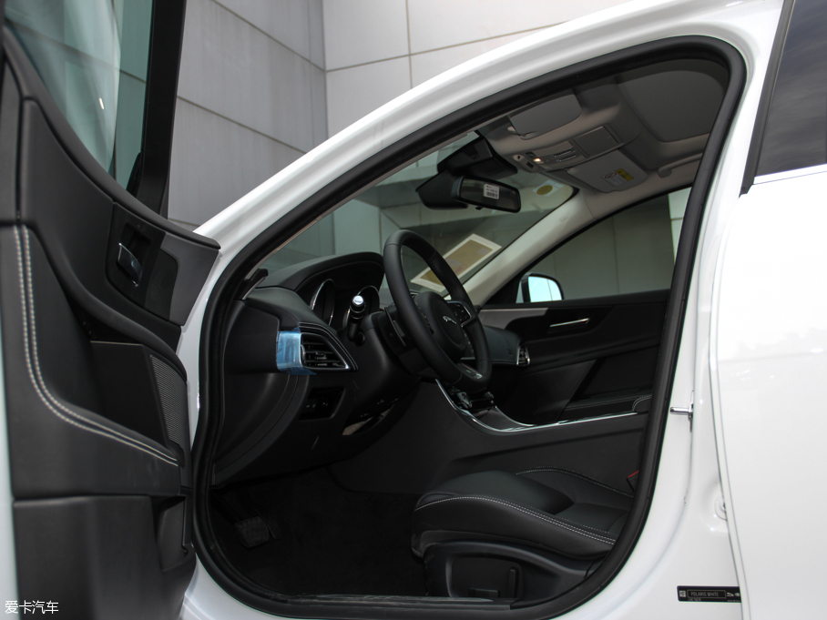 2015ݱXE 2.0T 200PS R-SPORT