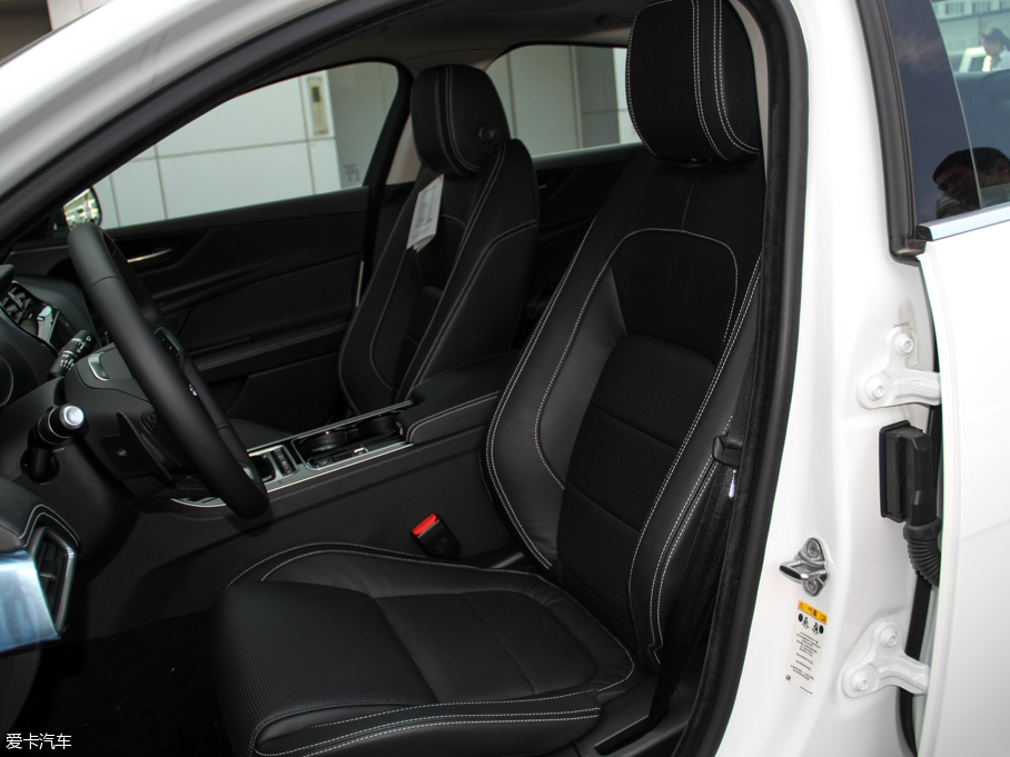 2015ݱXE 2.0T 200PS R-SPORT