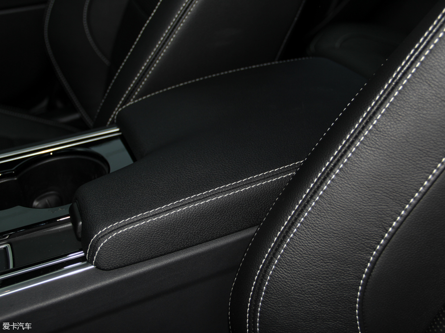 2015ݱXE 2.0T 200PS R-SPORT