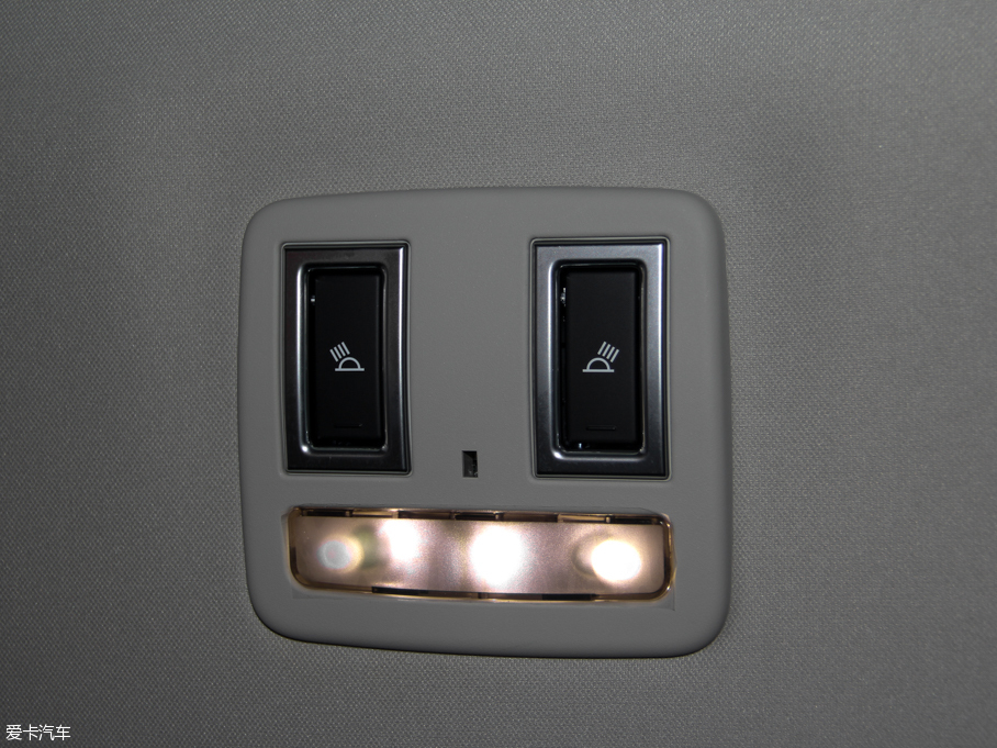 2015ݱXE 2.0T 200PS R-SPORT