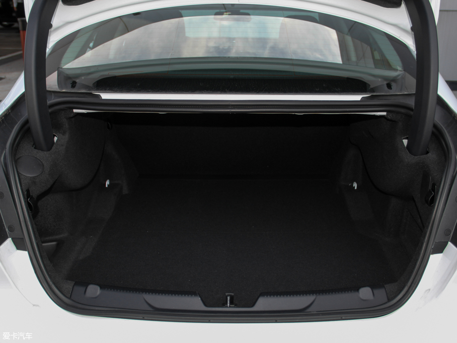 2015ݱXE 2.0T 200PS R-SPORT